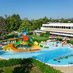 호텔 Danubius Marina 블로톤퓌레드