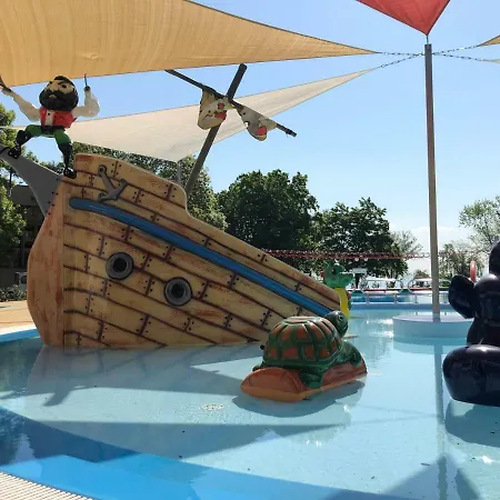 מלון Danubius Marina באלאטונפורד